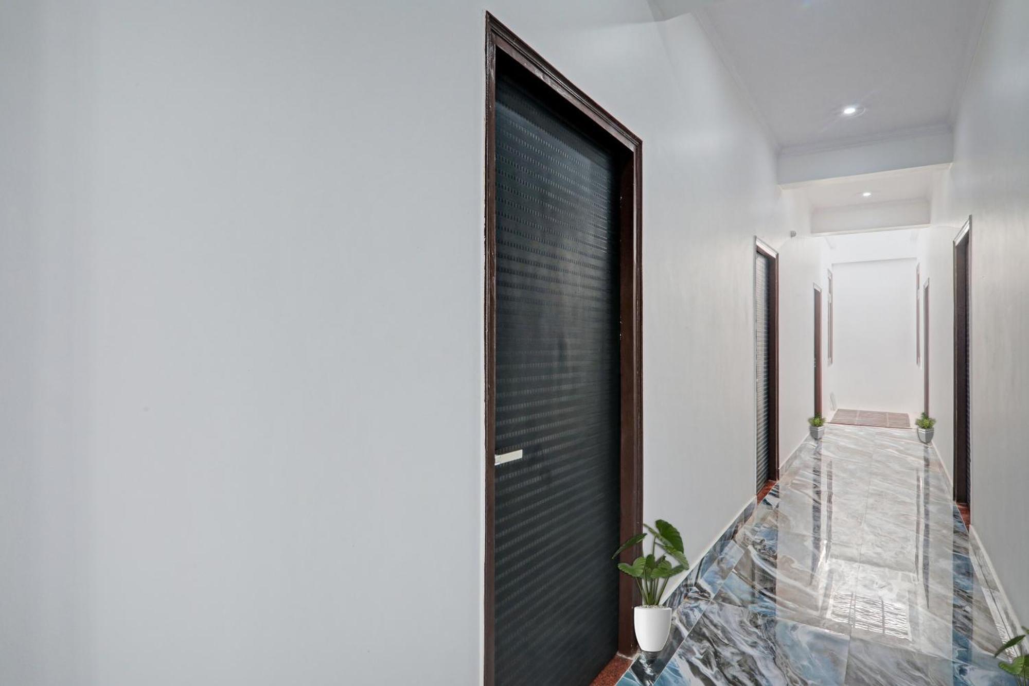 Hotel O Sai Galaxy Hotel & Restaurant Kanpur Zewnętrze zdjęcie
