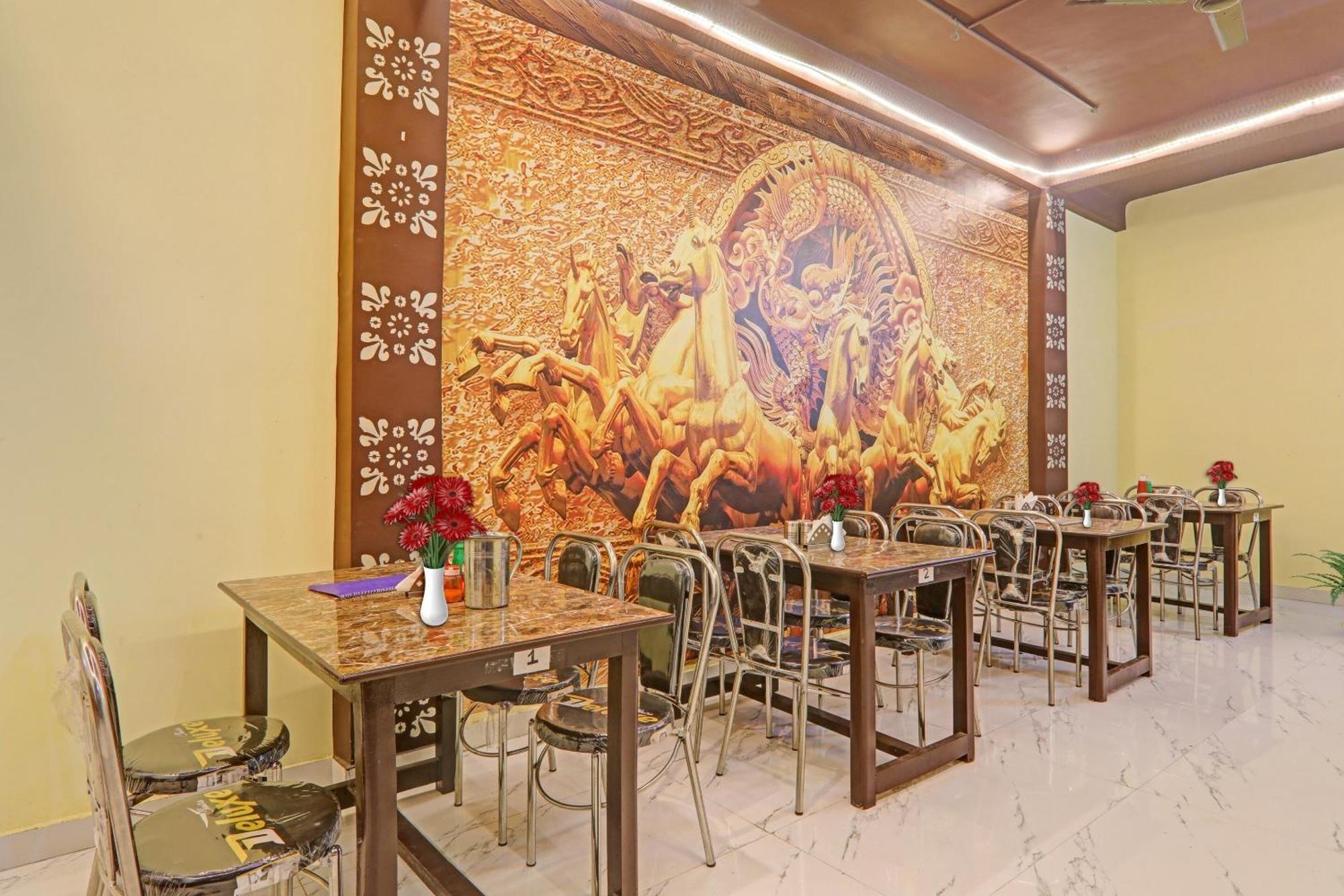 Hotel O Sai Galaxy Hotel & Restaurant Kanpur Zewnętrze zdjęcie